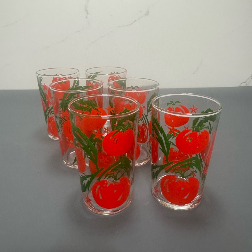 Set of Vintage Tomato Print Glasses